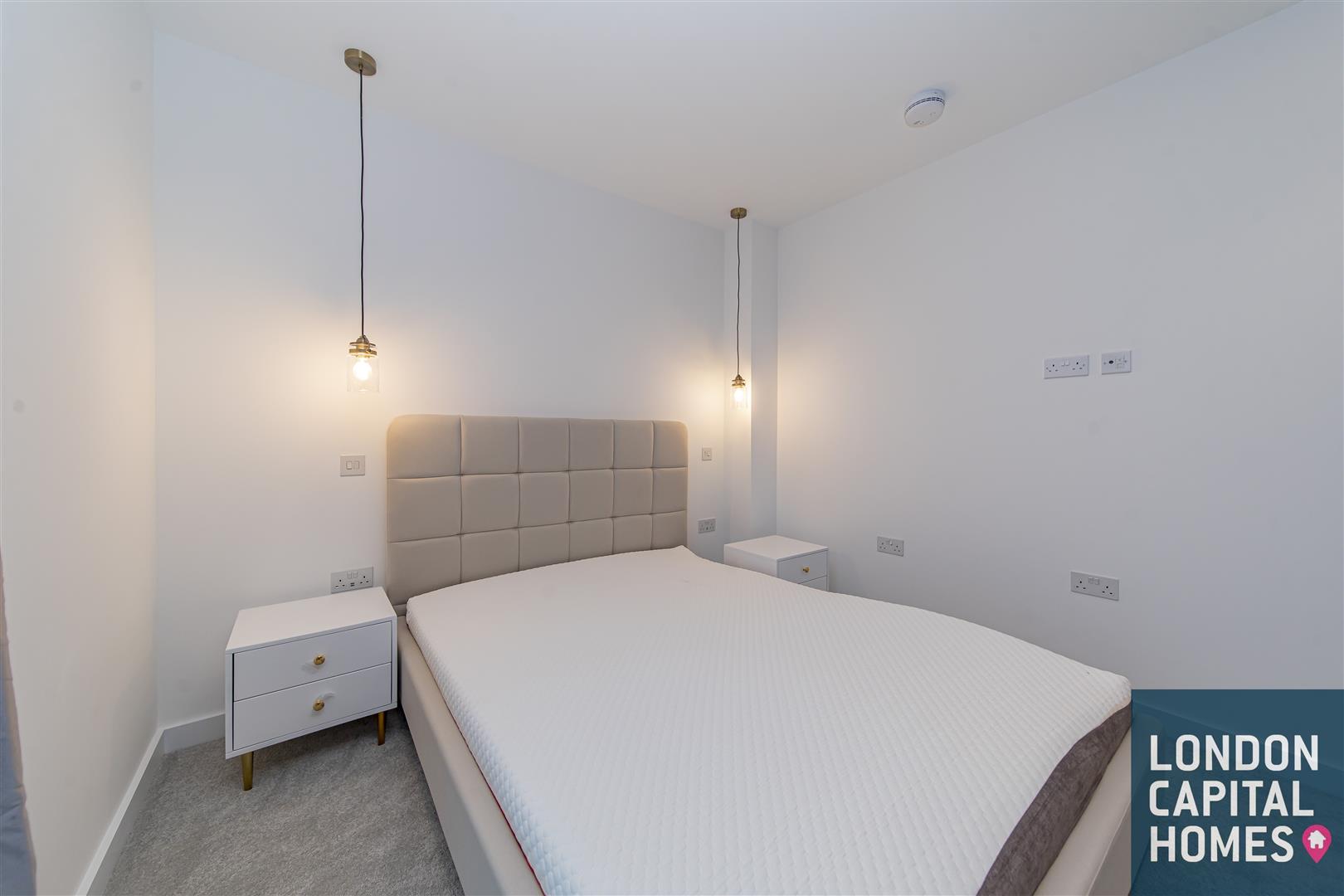 23 Gauging Square, London